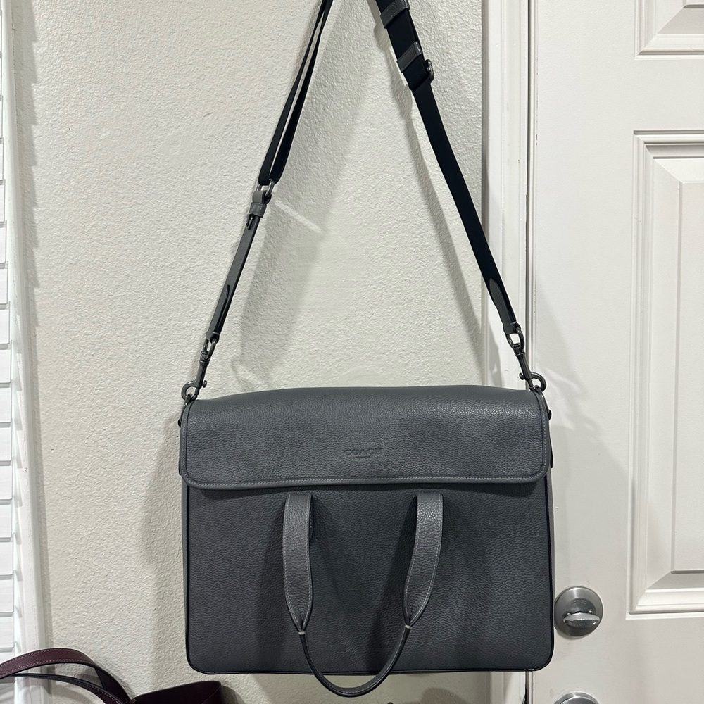 Coach Black Leather Men's Messenger Bag